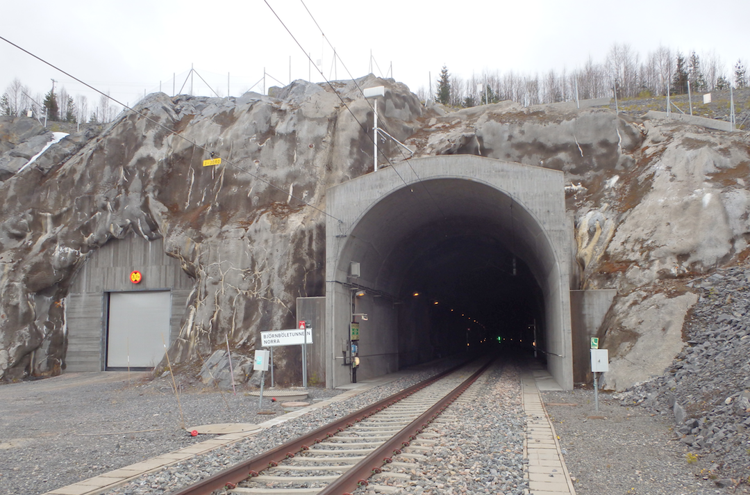 Technology at Work in the Tunnels of Sweden
